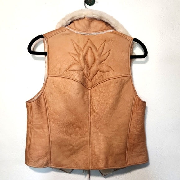 Comstock Vintage 70's Leather Sheepskin Fur Tie Front Vest Size Medium - Picture 3 of 15